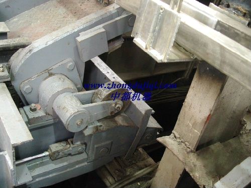 滑車(chē)斜面頂推式搖臺(tái)（YC型）